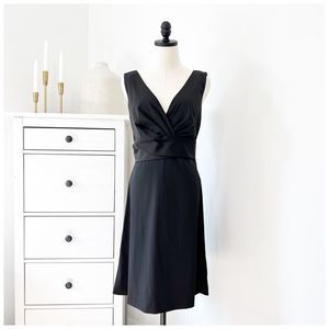 NWT White House Black Market Crepe Fit & Flare Little Black Dress LBD Sz 8
